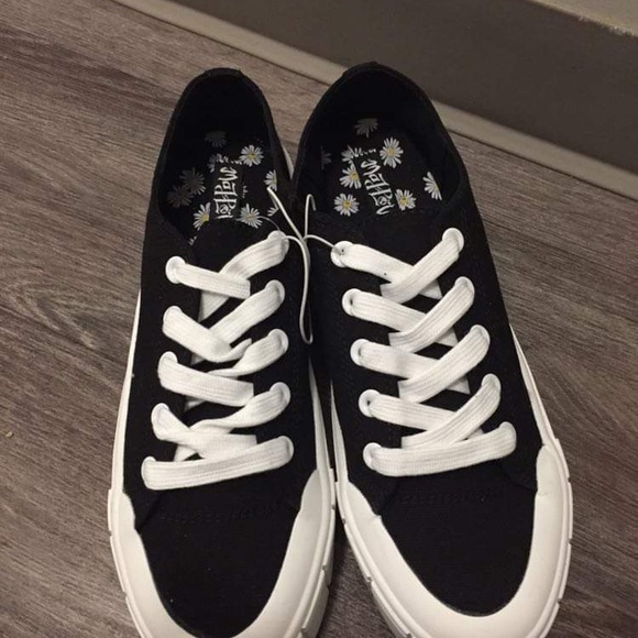 COPY - Woman’s shoes size 9 - Picture 4 of 5